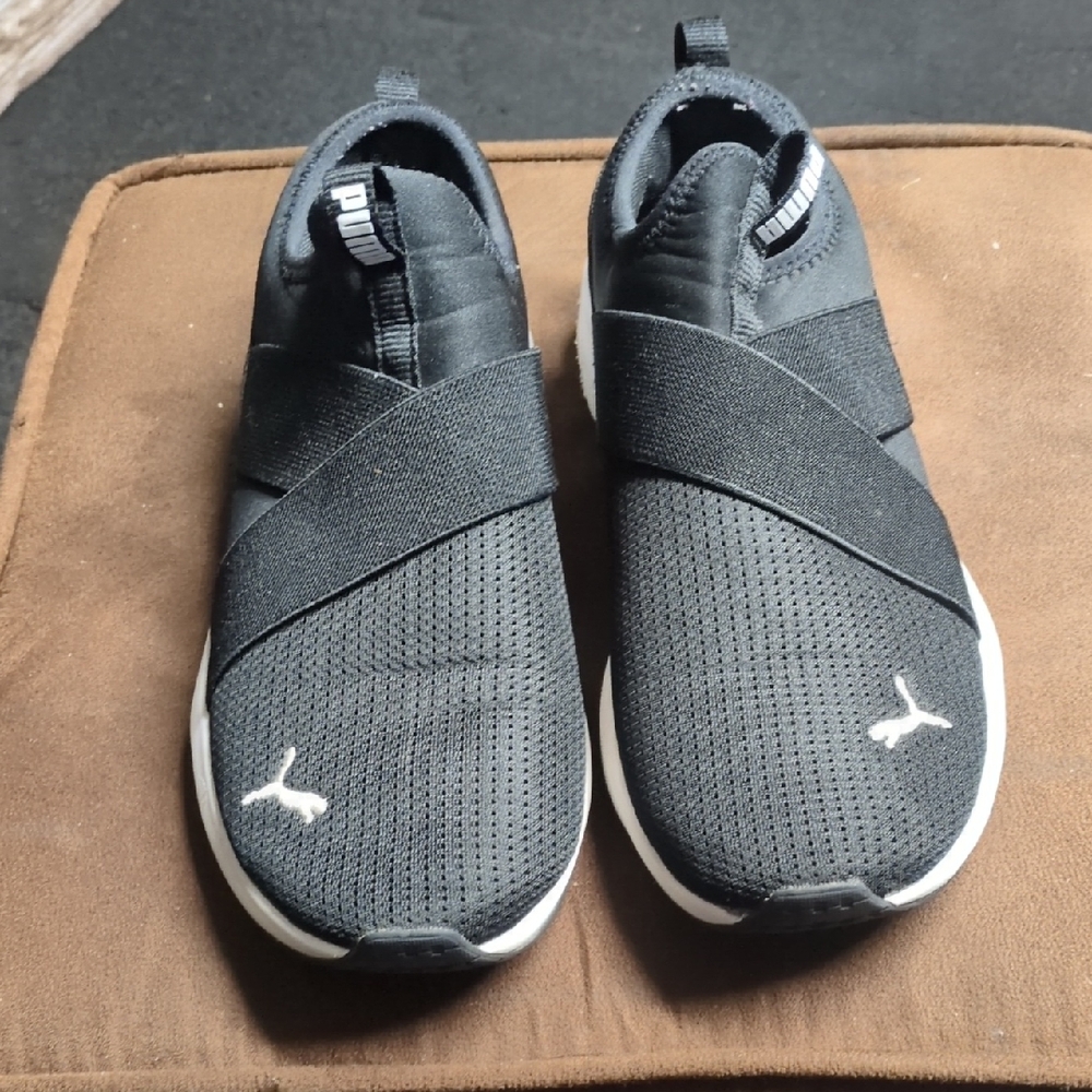 Puma Men's Black and White Slip-On Sneakers